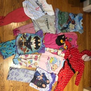 Lot of 8 pair of girls pajamas sz 6/7 small
